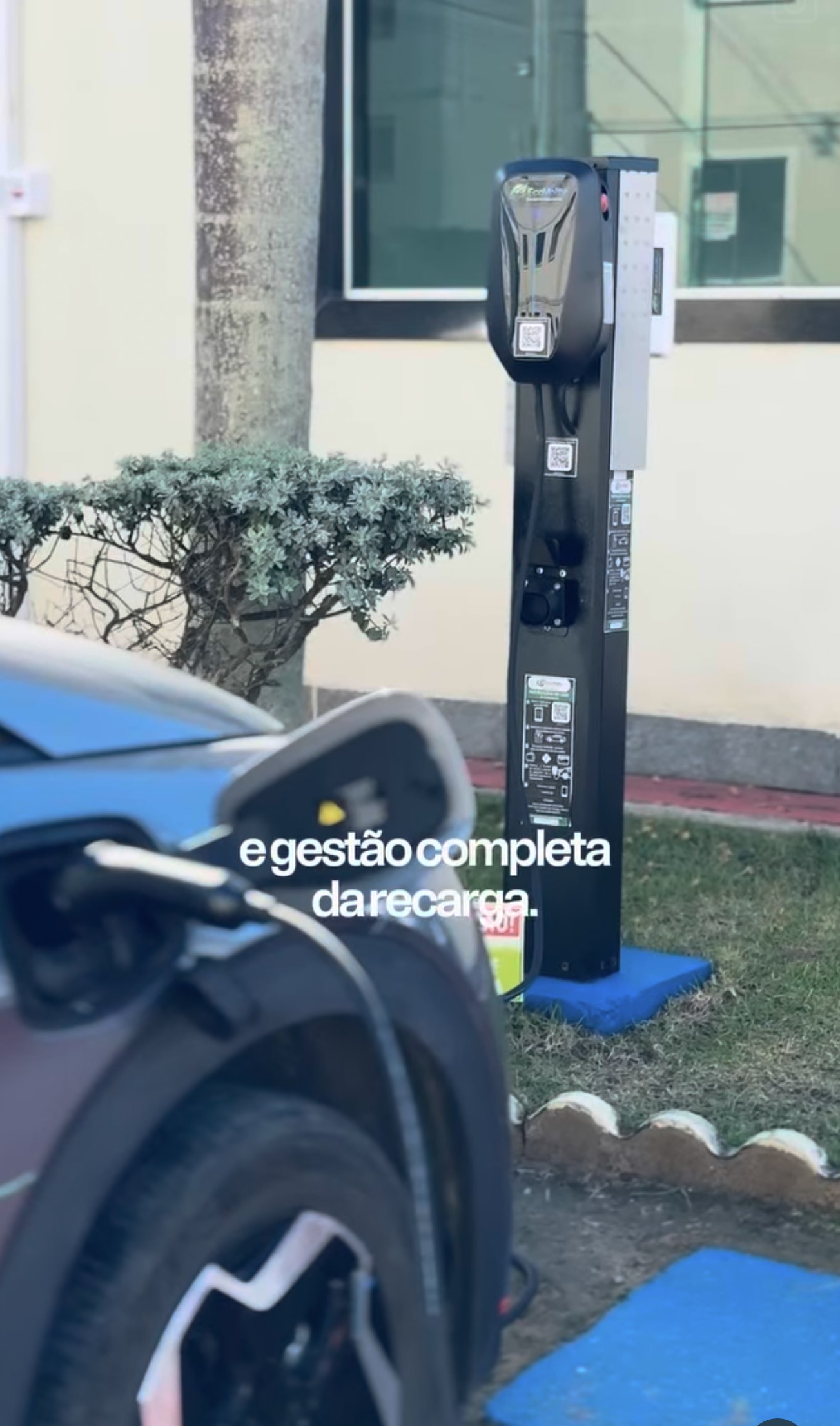 Poste de recarga com gestão completa